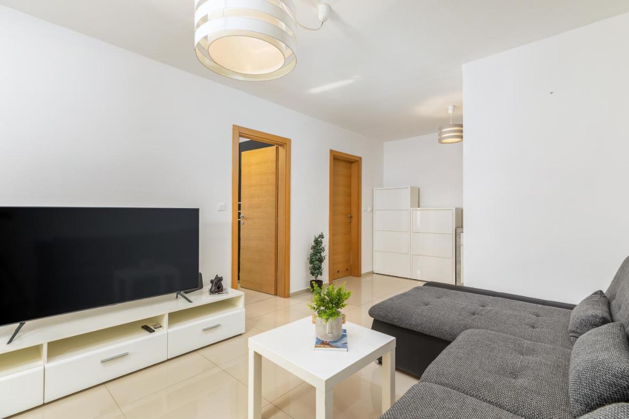 Apartment Bailey Pula Exteriör bild
